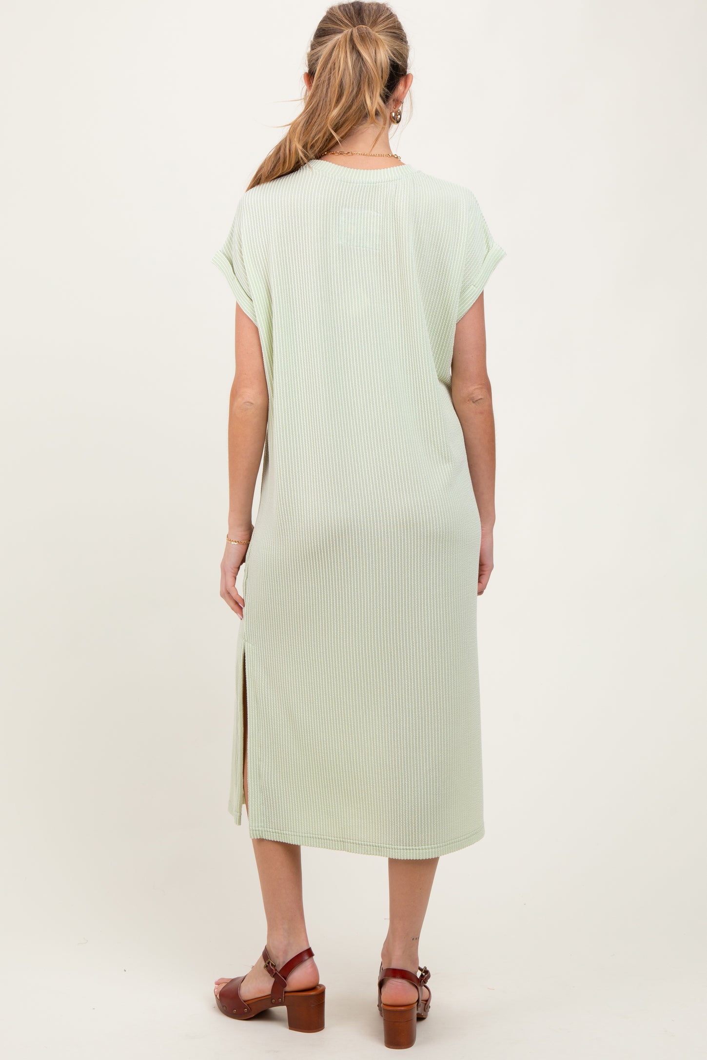 Light Olive Ribbed Short Sleeve Front Pocket Maternity Midi Dress