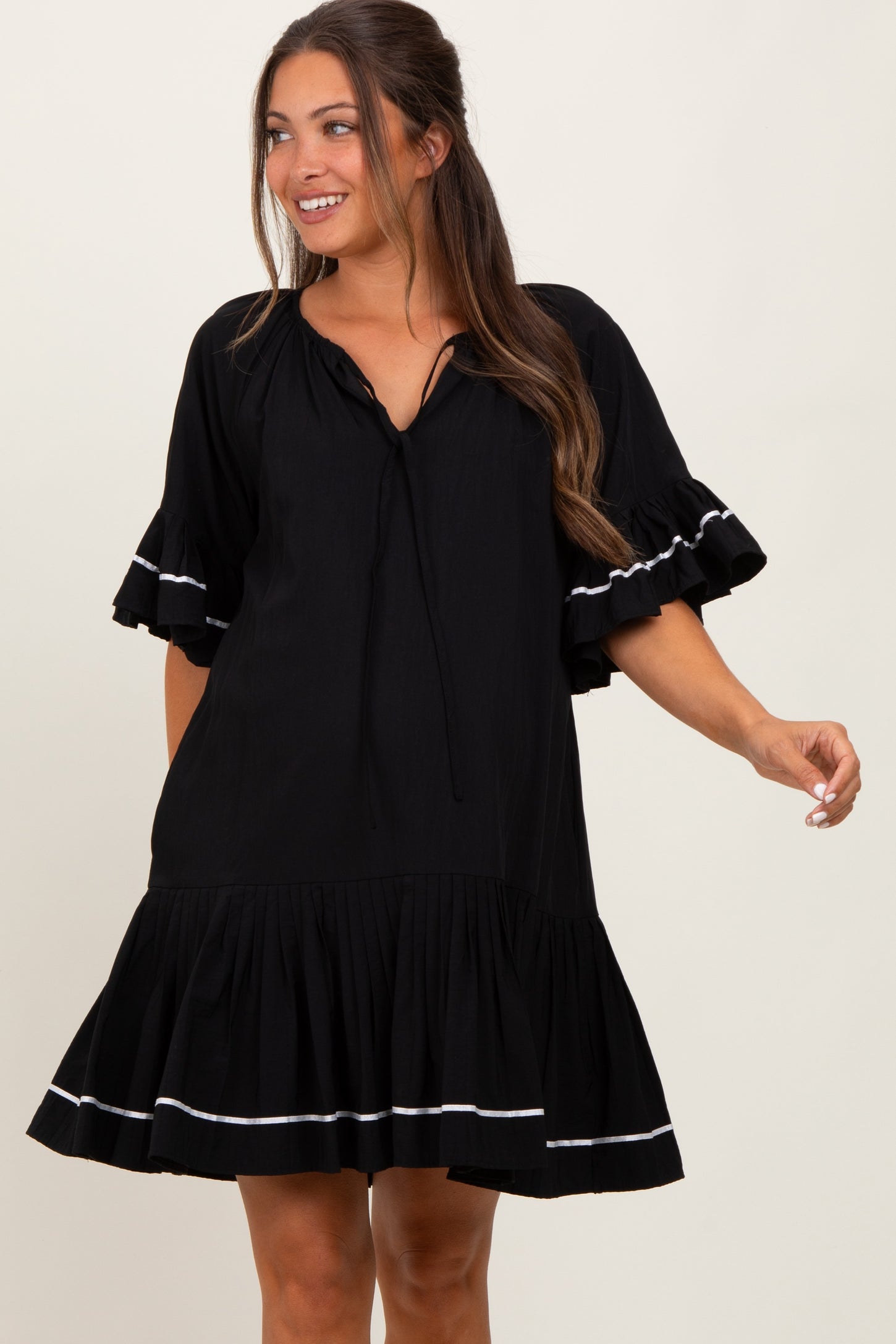 Black Solid Short Sleeve Pocketed Maternity Dress