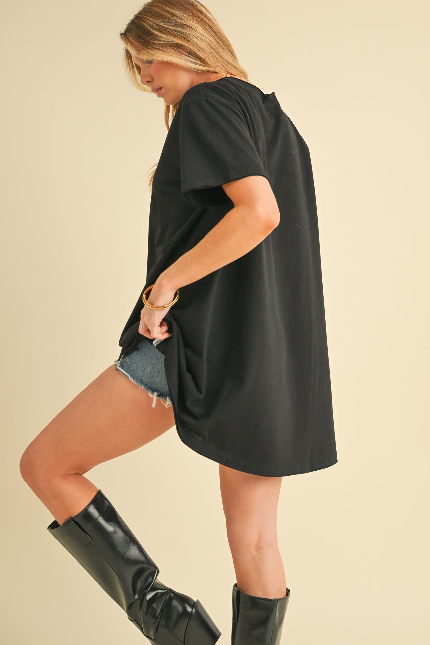 Black Oversized Cut Hem Short Sleeve T-Shirt
