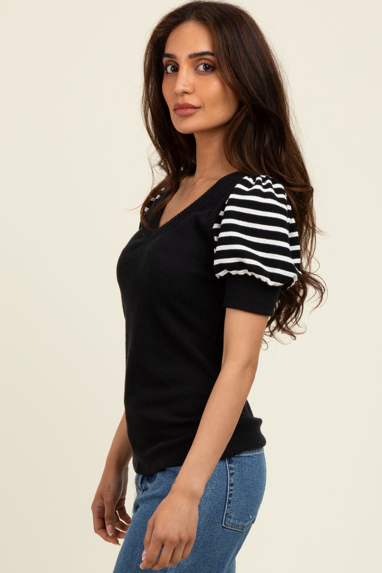Black/Black Striped Ribbed Short Puff Sleeve V-Neck Maternity Top