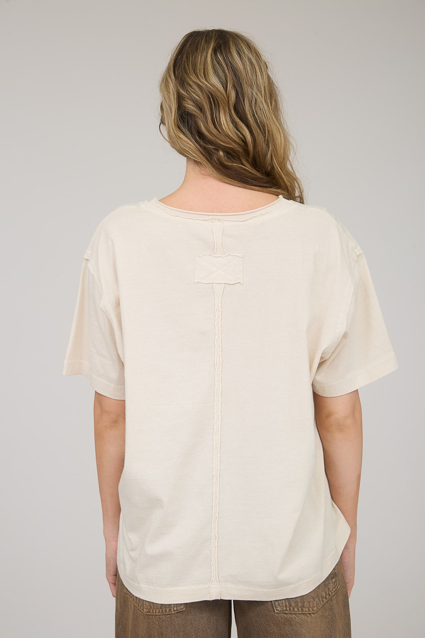 Cream Raw Edge V-Neck Short Sleeve T-Shirt