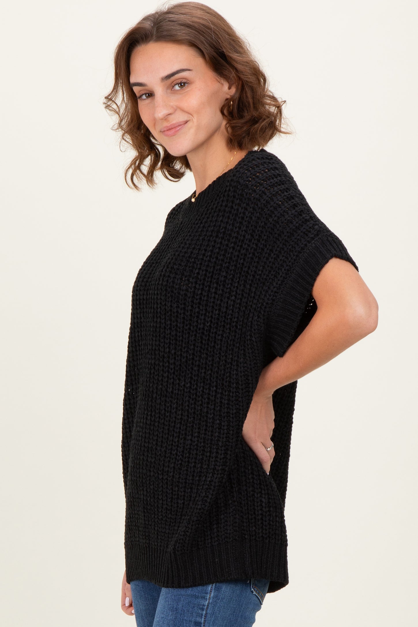 Black Short Sleeve Round Neck Sweater