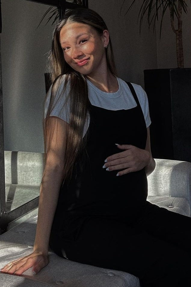 Black Sleeveless Pocketed Wide Leg Maternity Jumpsuit
