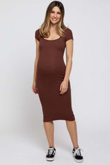 Brown Rib Knit Short Sleeve Maternity Midi Dress